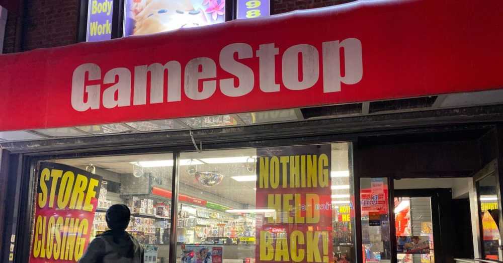Shopping at GameStop is unpleasant
