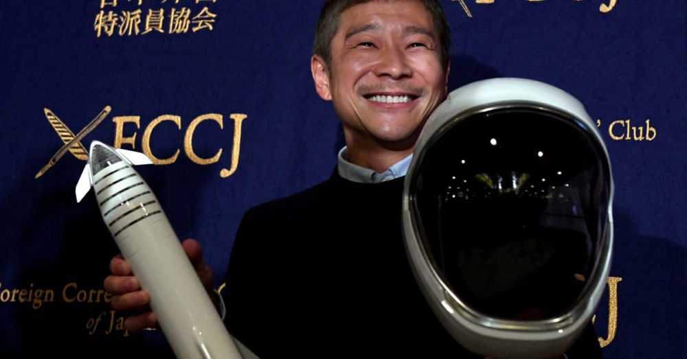 Japanese billionaire decides not to find girlfriend to fly around the Moon after all