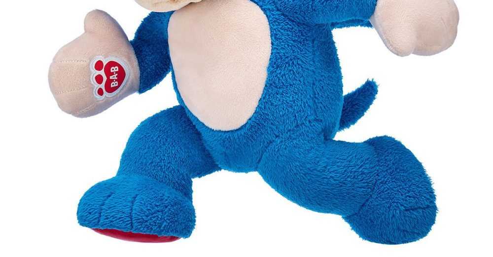 Build-A-Bear Sonic the Hedgehog stuffed animal comes with bare feet